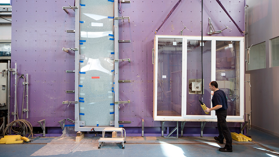 Test facility for innovative building envelope materials and components